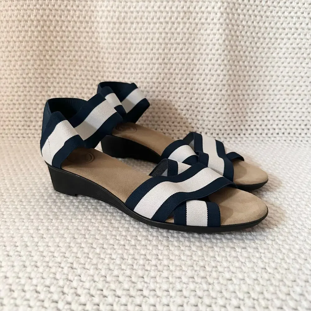 Charleston Shoe Co Lafayette Harrel Navy Blue White Mix Elastic Low Wedges 7 Box